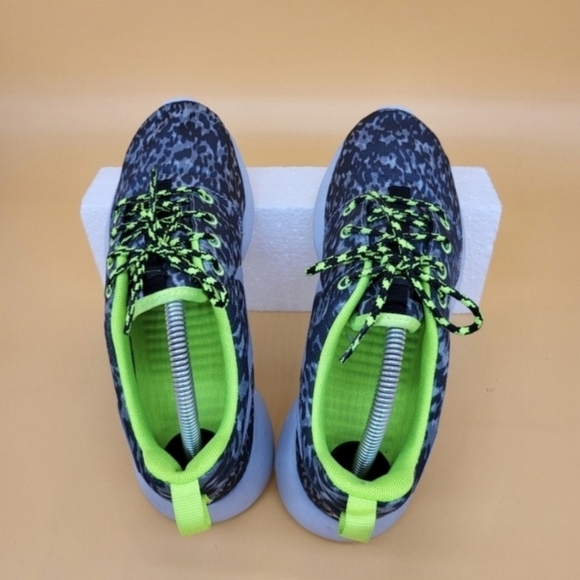 Nike Roshe Run Women's Gray Running Shoes Size 6.5 - Picture 6 of 7